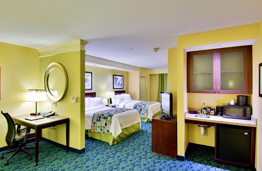Springhill Suites By Marriott Corona Riverside Екстериор снимка