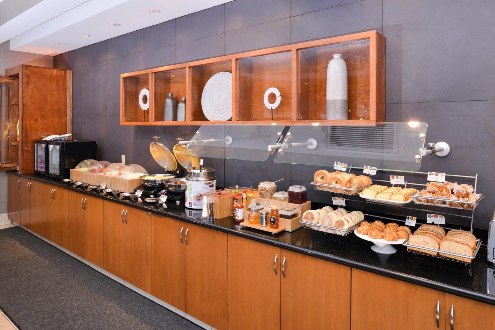 Springhill Suites By Marriott Corona Riverside Екстериор снимка