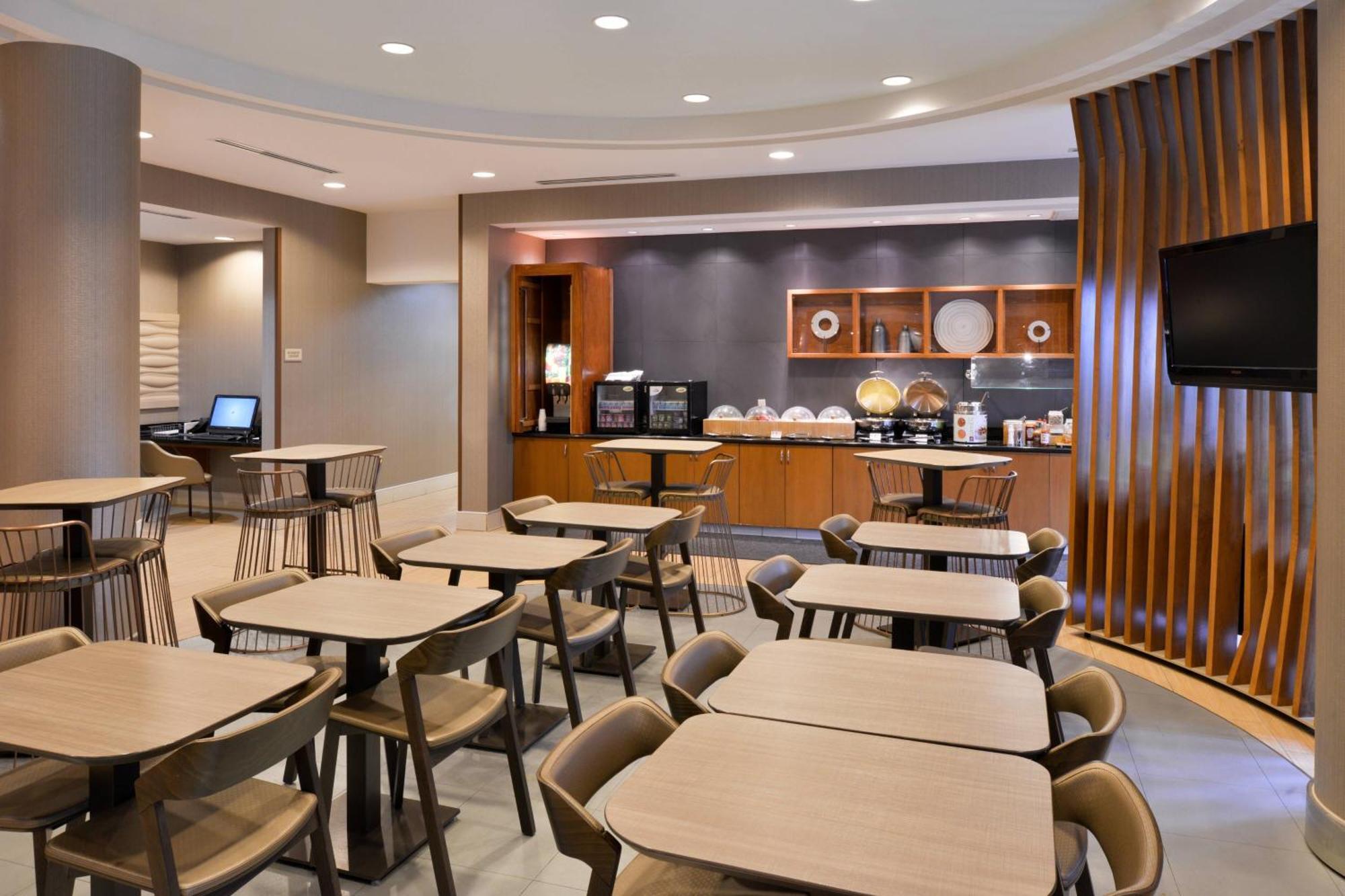 Springhill Suites By Marriott Corona Riverside Екстериор снимка