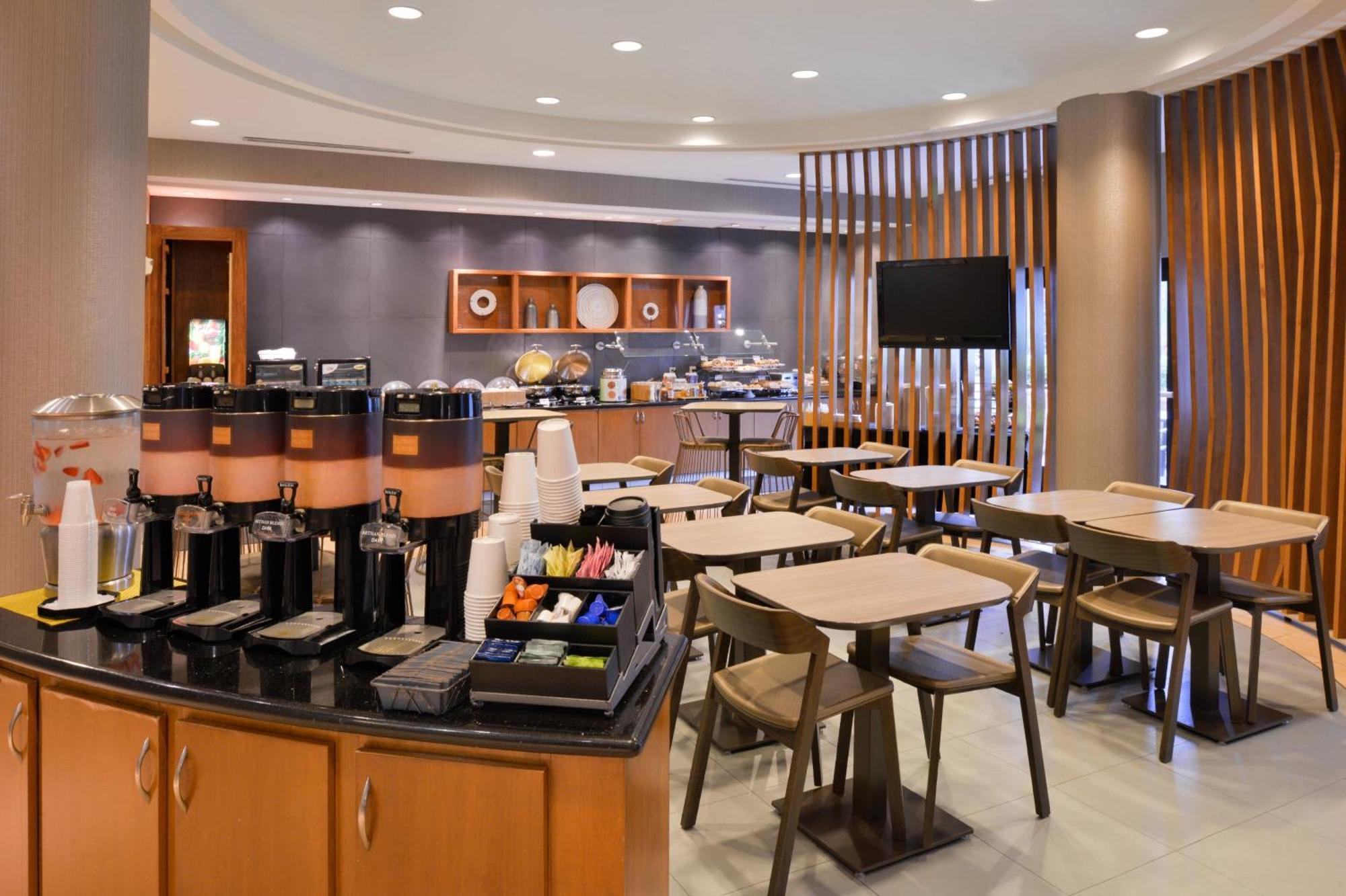 Springhill Suites By Marriott Corona Riverside Екстериор снимка