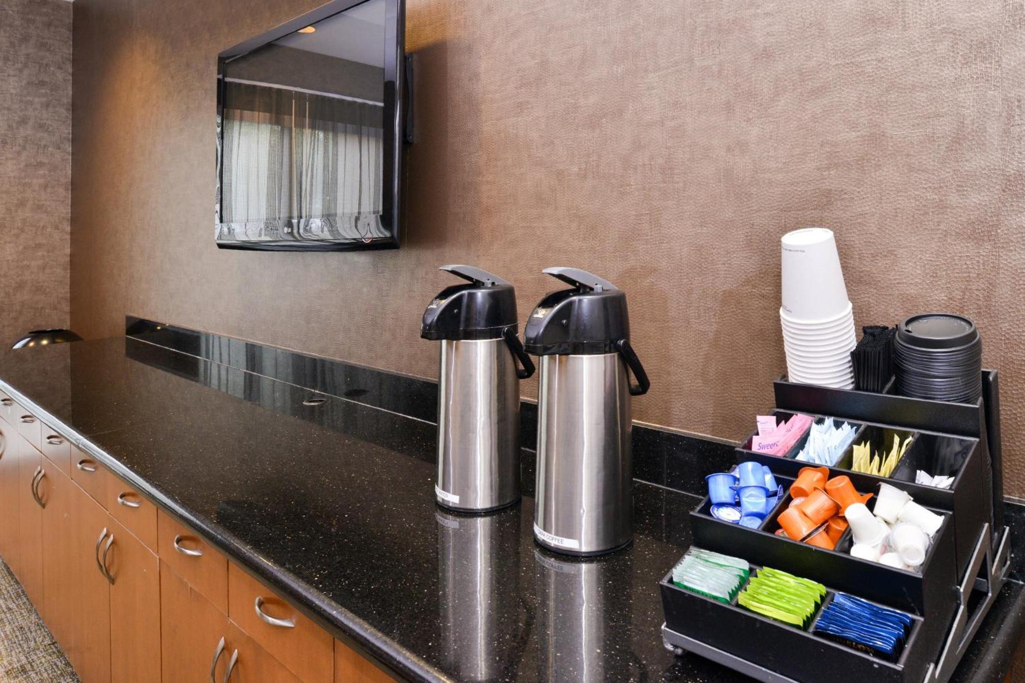 Springhill Suites By Marriott Corona Riverside Екстериор снимка