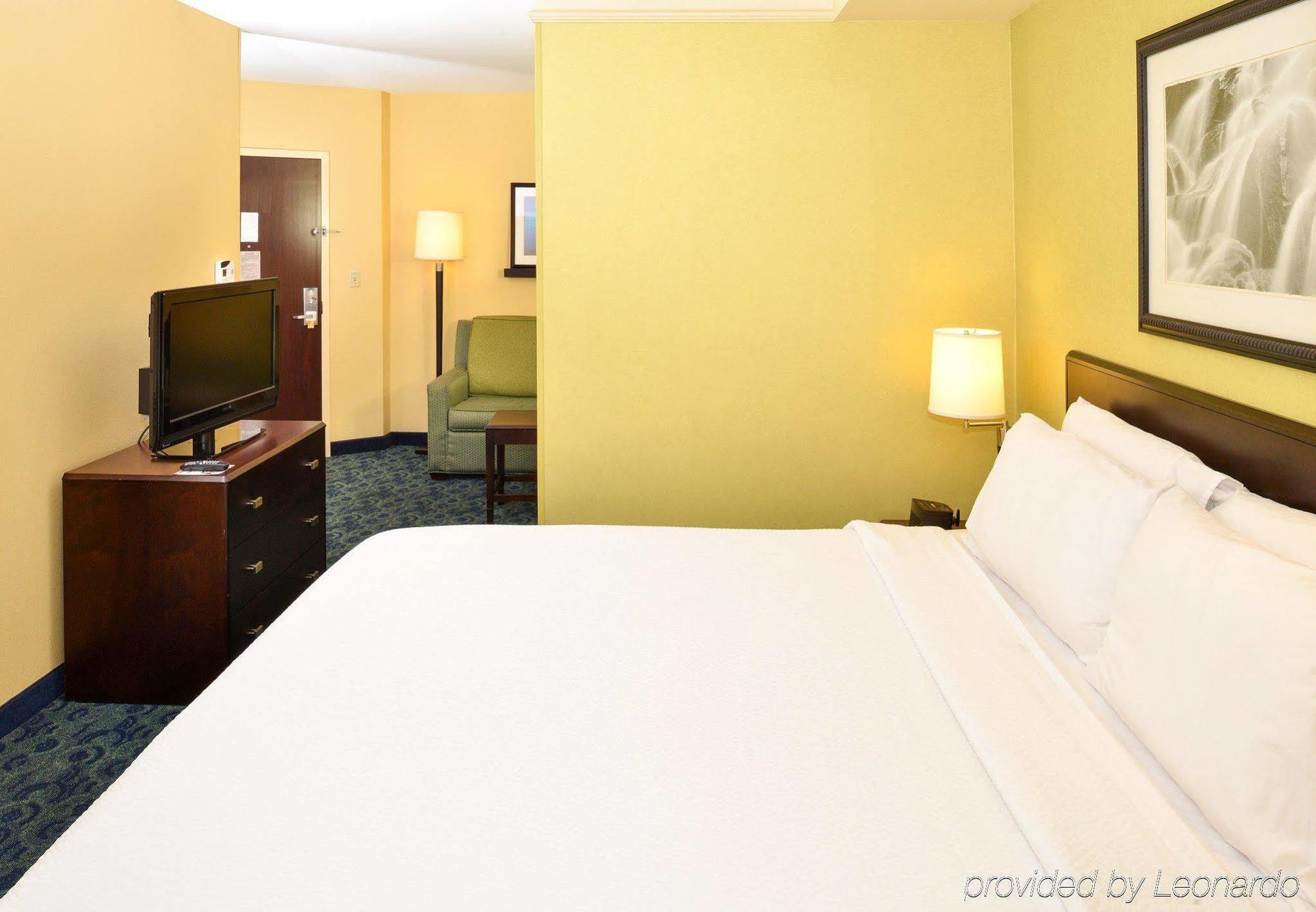Springhill Suites By Marriott Corona Riverside Екстериор снимка